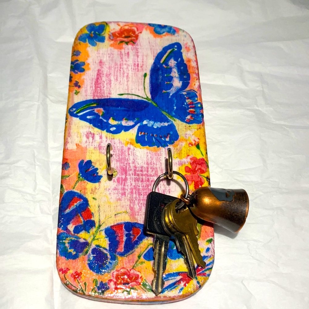 Key Holder. Hand Crafted, Decoupage Pallet Board